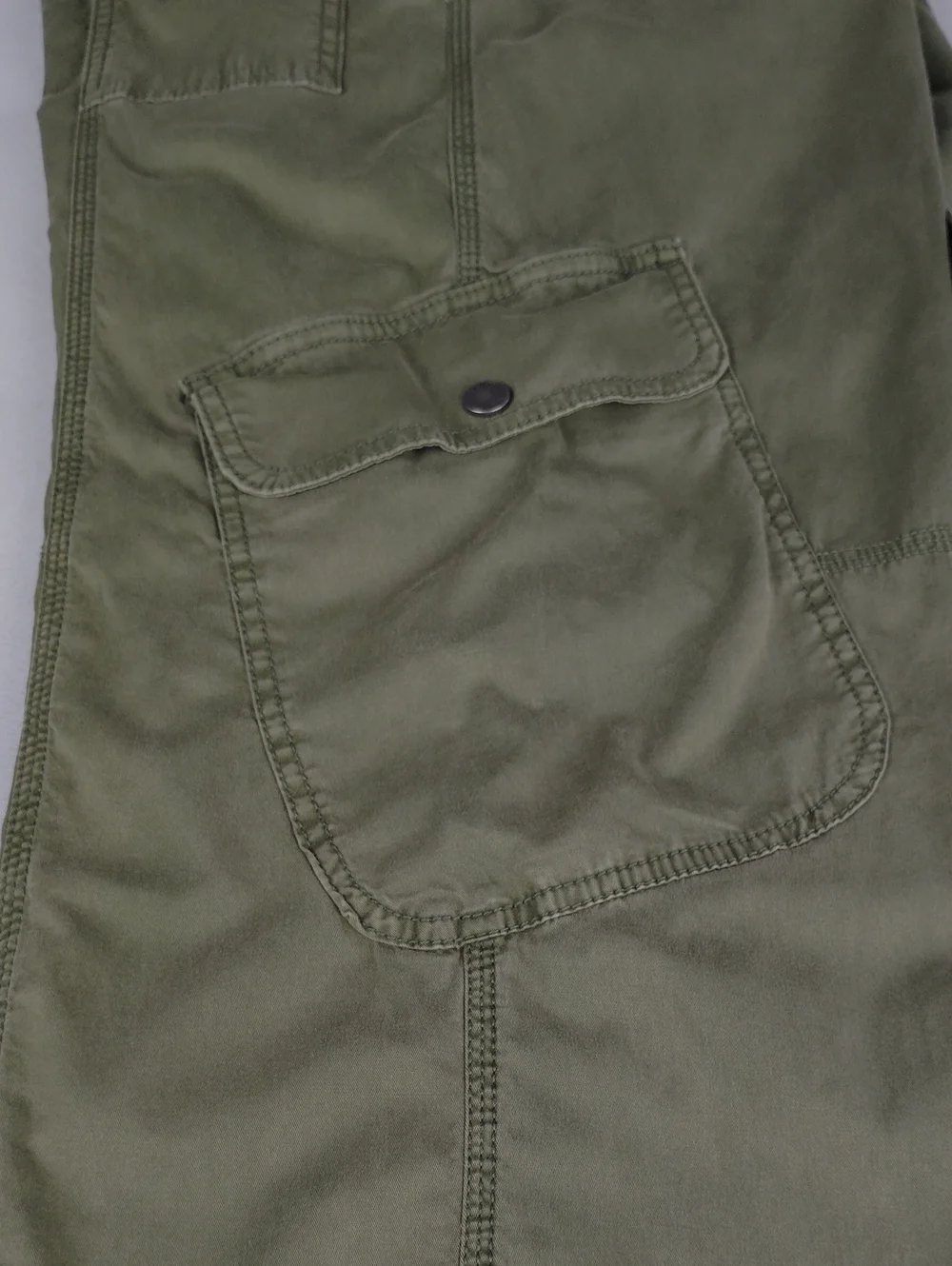 Hollister Men's Cargo Pants in Olive Green.